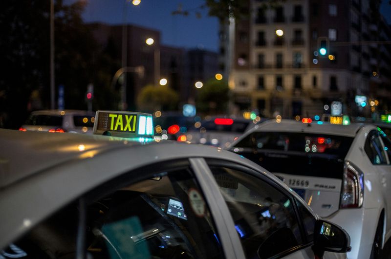 Preguntas frecuentes sobre Traslado 24 horas en taxi de Barcelona a Sitges